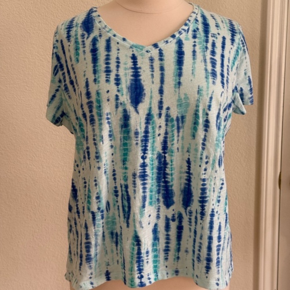 Sonoma Blue and White Tie-Dye Short Sleeve Top